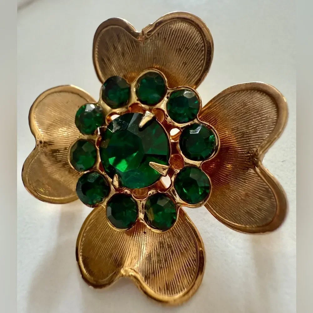 Vintage Gold-Tone Flower Brooch with Emerald Green Rhinestones
